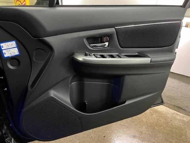 レヴォーグ１．６ＧＴアイサイト　Ｓスタイル　本州仕入　禁煙車　ＳＴｉスポイラー＆リアディフューザー　柿本２本出しマフラー　ＶＥＮＥＳ１８インチＡＷ　アイサイト＆レーダークルーズコントロール　カロッツェリアナビ　地デジ　Ｂｌｕｅｔｏｏｔｈ　ＥＴＣ 4WD 1600 5Dr