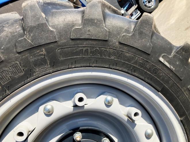 トラクターイセキ　中古　TJV985　フロントローダー付