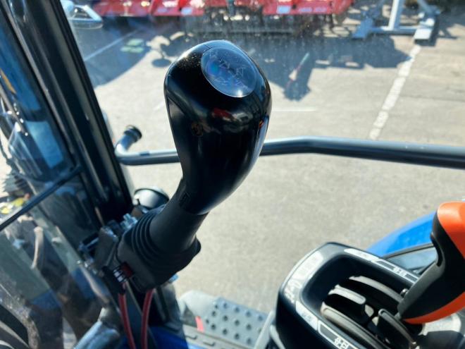 トラクターイセキ　中古　TJV985　フロントローダー付