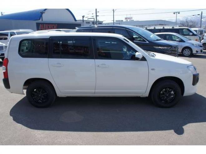 プロボックスバン1.5 F 4WD　登録済未使用車　衝突軽減システム　純正LEDフォグ　電動格納ドアミラー　オートライト　前後PW　ルームミラー内蔵Bカメラ　ドラレコ　Bluetooth&フルセグナビ　下廻防錆加工　フロアマット　ドアバイザー　社外AW 登録済未使用車 1500