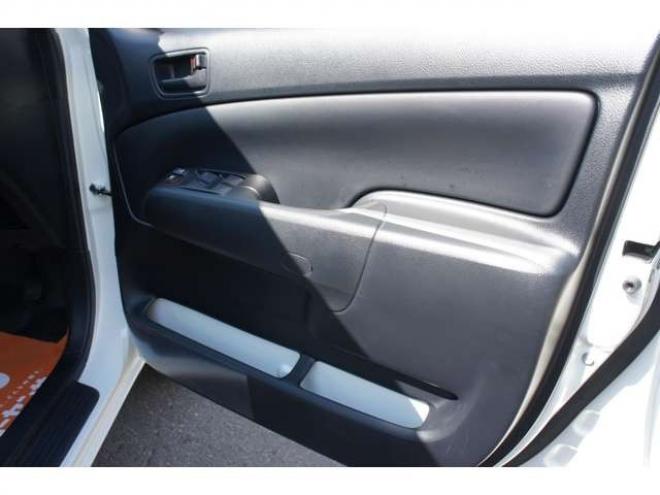 プロボックスバン1.5 F 4WD　登録済未使用車　衝突軽減システム　純正LEDフォグ　電動格納ドアミラー　オートライト　前後PW　ルームミラー内蔵Bカメラ　ドラレコ　Bluetooth&フルセグナビ　下廻防錆加工　フロアマット　ドアバイザー　社外AW 登録済未使用車 1500