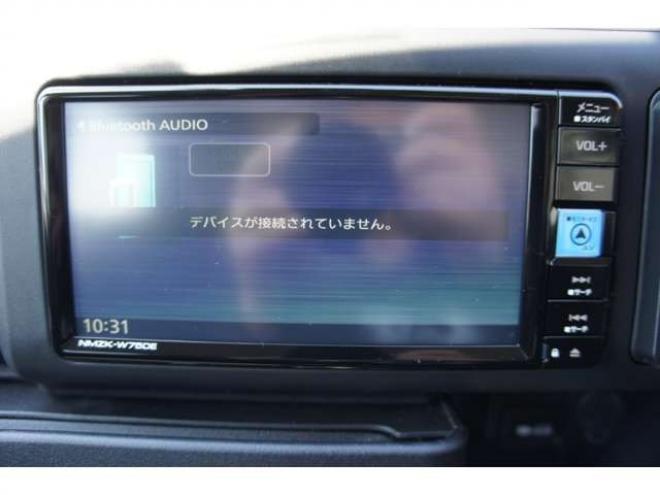 プロボックスバン1.5 F 4WD　登録済未使用車　衝突軽減システム　純正LEDフォグ　電動格納ドアミラー　オートライト　前後PW　ルームミラー内蔵Bカメラ　ドラレコ　Bluetooth&フルセグナビ　下廻防錆加工　フロアマット　ドアバイザー　社外AW 登録済未使用車 1500