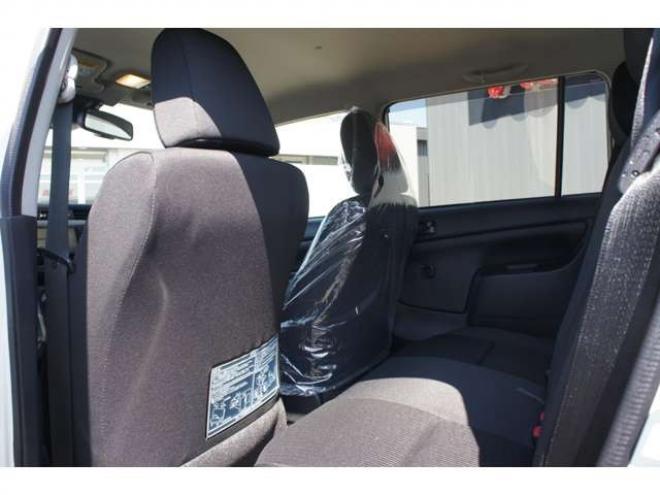 プロボックスバン1.5 F 4WD　登録済未使用車　衝突軽減システム　純正LEDフォグ　電動格納ドアミラー　オートライト　前後PW　ルームミラー内蔵Bカメラ　ドラレコ　Bluetooth&フルセグナビ　下廻防錆加工　フロアマット　ドアバイザー　社外AW 登録済未使用車 1500