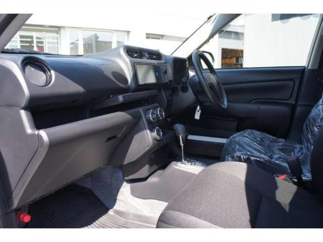 プロボックスバン1.5 F 4WD　登録済未使用車　衝突軽減システム　純正LEDフォグ　電動格納ドアミラー　オートライト　前後PW　ルームミラー内蔵Bカメラ　ドラレコ　Bluetooth&フルセグナビ　下廻防錆加工　フロアマット　ドアバイザー　社外AW 登録済未使用車 1500