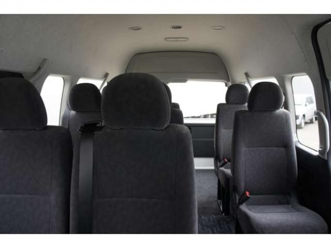 ハイエース2.7 グランドキャビン 4WD　登録済未使用車 走行6キロ　パノラミックビューモニター デジタルインナーミラー　LEDヘッドランプ　LEDフォグランプ　ホワイトパールクリスタルシャイン　メーカー保証付 登録済未使用車 2700