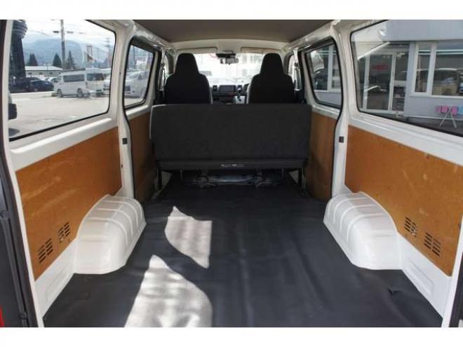 ハイエースバン2.8 DX ロング ディーゼルターボ 4WD　フロントシートセパレート仕様変更済　　　センターコンソール付　415COBRA丸目ライトキット&バッドラッカー16インチAW　415SAFARIフロントスポイラー　TOYOオープンカントリーR/T　電動格納ドアミラー 2800