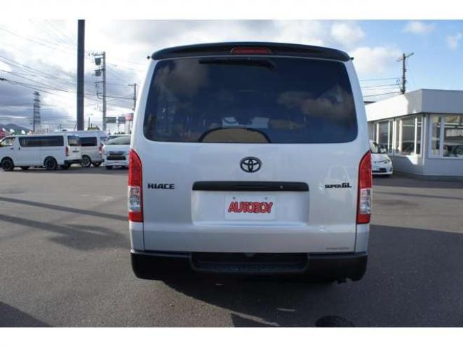 レジアスエース2.8 スーパーGL ロングボディ ディーゼルターボ 4WD　415COBRA丸目キット&CL3フロントリップ&ステージIリアスポ　415SAFARIオーバーフェンダー　ESSEXステラ16インチAW　TOYOオープンカントリーR/T　415COBRAベッドキット　寒冷地仕様　純正ETC 新品シートカバー 2800