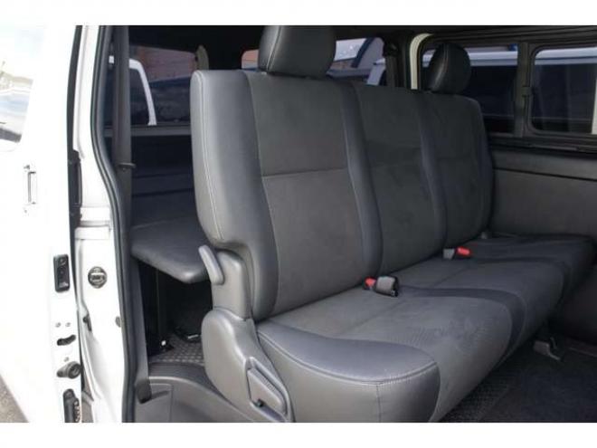 ハイエースバン2.8 スーパーGL ダークプライムII ロングボディ ディーゼルターボ 4WD　ESSEXカスタム　FリップスポイラーVer.4　サイドライナー　クワトロリアバンパー　プログレスIバッドパネル　17インチELホイール　ヨコハマPARADA　415COBRAフラットキット 2800