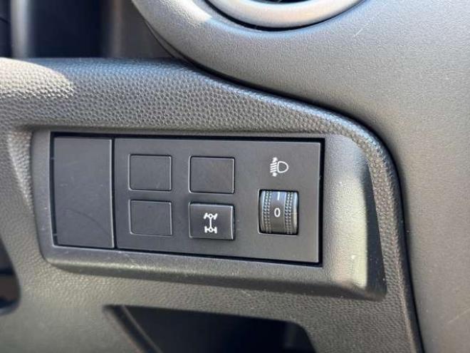 デミオ1.3 13C 4WD　キーレス・外1DIN・CD・AUX・オートライト・切替4WD・電動格納ミラー 1300