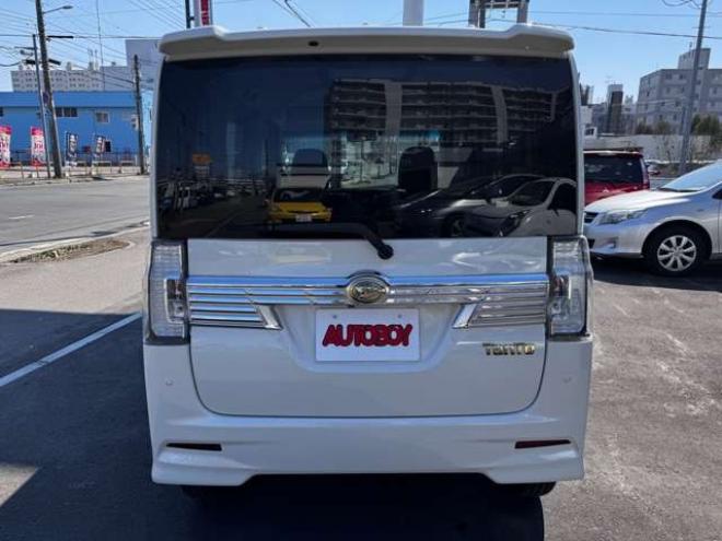 タントカスタム RS トップエディション SAIII 4WD　スマートキー・プッシュスタート・純正8incSDナビ・フルセグTV・BT・バックカメラ・片側シートヒーター・アイドリングストップ・横滑り防止・両側スライドドア・LEDヘッドライト・ETC・シートカバー 660