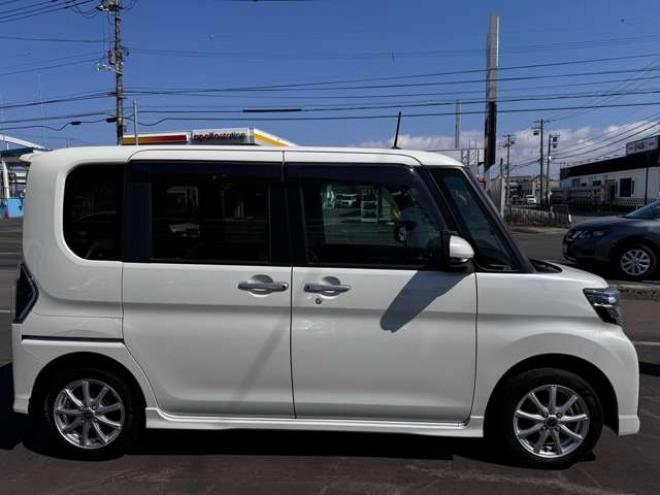 タントカスタム RS トップエディション SAIII 4WD　スマートキー・プッシュスタート・純正8incSDナビ・フルセグTV・BT・バックカメラ・片側シートヒーター・アイドリングストップ・横滑り防止・両側スライドドア・LEDヘッドライト・ETC・シートカバー 660