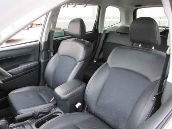 フォレスター2.0 S リミテッド 4WD　アイサイト/アイドリングストップ/シートヒーター/社外ナビ/フルセグ/バックカメラ/フリップダウンモニター/ETC/レーダークルーズコントロール 2000