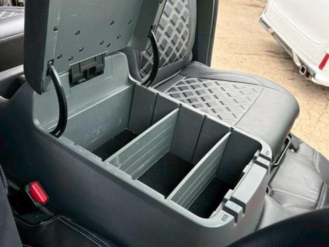 キャラバンNV350 2.5 プレミアムGX ロングボディ ディーゼルターボ 4WD　ナビ　バックカメラ　ETC　パワステ　パワーウィンドウ　キーレスエントリー　エアコン　盗難防止装置　両側スライドドア　フロントフォグランプ 2500