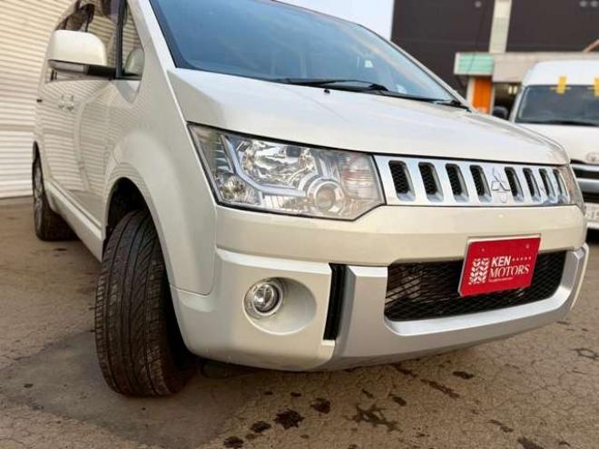 デリカD：5 2.2 D パワーパッケージ ディーゼルターボ 4WD　両側電動スライドドア　電動リアゲート　社外ナビ　社外アルミ　バックカメラ　エアコン　ETC　キーレスエントリー　シートヒーター　寒冷地仕様　パワステ　パワーウィンドウ　クルーズコントロール　3列シート 2300