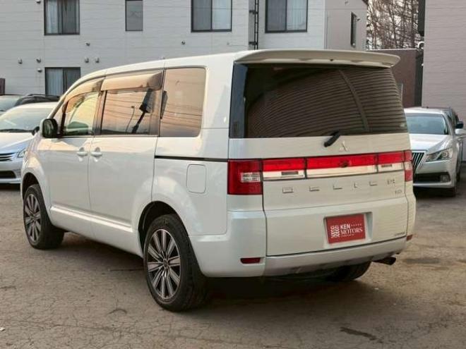 デリカD：5 2.2 D パワーパッケージ ディーゼルターボ 4WD　両側電動スライドドア　電動リアゲート　社外ナビ　社外アルミ　バックカメラ　エアコン　ETC　キーレスエントリー　シートヒーター　寒冷地仕様　パワステ　パワーウィンドウ　クルーズコントロール　3列シート 2300