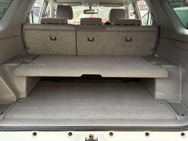 ハイラックスサーフ2.7 SSR-X リミテッド 4WD　TVナビ　パワステ　パワーウィンドウ　キーレスエントリー　LEDヘッドライト　フォグランプ　リフトアップ　アルミホイール　ルーフレール　寒冷地仕様　ABS　バックカメラ　盗難防止装置　エアコン 2700