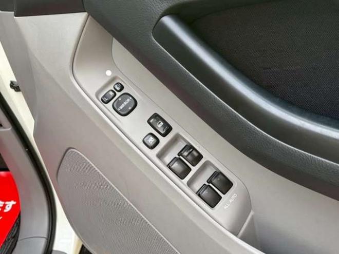 ハイラックスサーフ2.7 SSR-X リミテッド 4WD　TVナビ　パワステ　パワーウィンドウ　キーレスエントリー　LEDヘッドライト　フォグランプ　リフトアップ　アルミホイール　ルーフレール　寒冷地仕様　ABS　バックカメラ　盗難防止装置　エアコン 2700