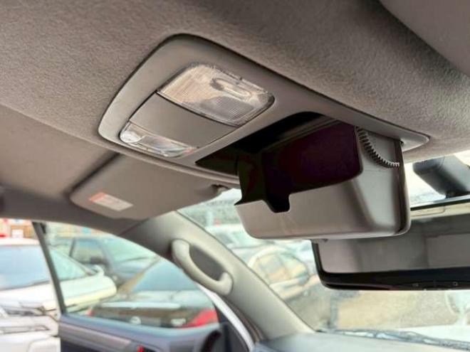 ハイラックスサーフ2.7 SSR-X リミテッド 4WD　TVナビ　パワステ　パワーウィンドウ　キーレスエントリー　LEDヘッドライト　フォグランプ　リフトアップ　アルミホイール　ルーフレール　寒冷地仕様　ABS　バックカメラ　盗難防止装置　エアコン 2700