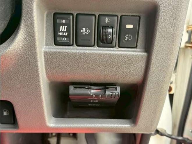 キャラバンNV350 2.5 ライダー DX ロングボディ ディーゼルターボ 4WD　ナビTV　ETC　パワステ　パワーウィンドウ　エアコン　ABS　キーレスエントリー　片側スライドドア 2500