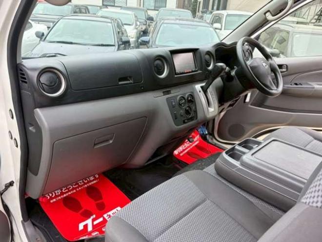 キャラバンNV350 2.5 ライダー DX ロングボディ ディーゼルターボ 4WD　ナビTV　ETC　パワステ　パワーウィンドウ　エアコン　ABS　キーレスエントリー　片側スライドドア 2500