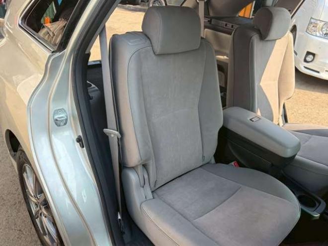 マークXジオ2.4 240G 4WD　6人乗り　3列シート　パワステ　パワーウィンドウ　純正ナビ　キーレスエントリー　ETC　バックカメラ　ABS　盗難防止装置　エアコン　電動シート　横滑り防止装置　アルミホイール 2400