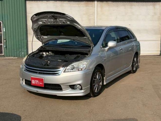 マークXジオ2.4 240G 4WD　6人乗り　3列シート　パワステ　パワーウィンドウ　純正ナビ　キーレスエントリー　ETC　バックカメラ　ABS　盗難防止装置　エアコン　電動シート　横滑り防止装置　アルミホイール 2400