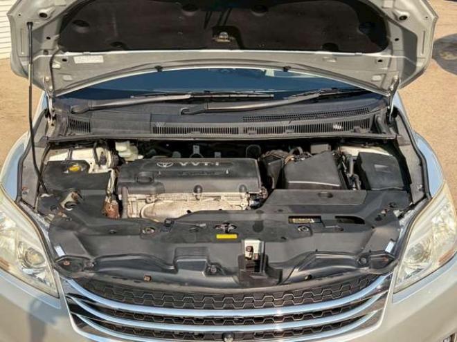 マークXジオ2.4 240G 4WD　6人乗り　3列シート　パワステ　パワーウィンドウ　純正ナビ　キーレスエントリー　ETC　バックカメラ　ABS　盗難防止装置　エアコン　電動シート　横滑り防止装置　アルミホイール 2400