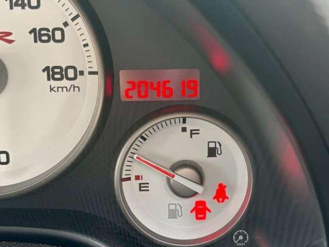 インテグラタイプR　2.0　ワンオーナー　レカロシート　パワステ　パワーウィンドウ　純正アルミホイール　ABS　キーレスエントリー　横滑り防止装置　エアコン　盗難防止装置 2WD 2000