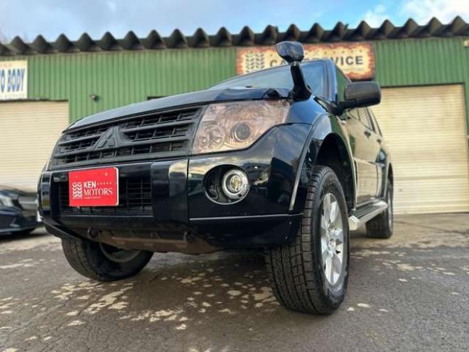 パジェロ3.2 ロング GR ディーゼルターボ 4WD　リフトアップ(ジャオス)　パワステ　パワーウィンドウ　社外ナビ　バックカメラ　純正アルミホイール　ETC　シートヒーター　3列シート　横滑り防止装置　盗難防止装置　ABS　キーレスエントリー 3200