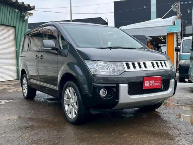 デリカD：5 2.4 G パワーパッケージ 4WD　ETC　アルパインBIGナビ　バックカメラ　両側電動スライドドア　パワステ　パワーウィンドウ　純正アルミ　クルーズコントロール　エアコン　キーレスエントリー　横滑り防止装置　盗難防止装置　3列シート 2400