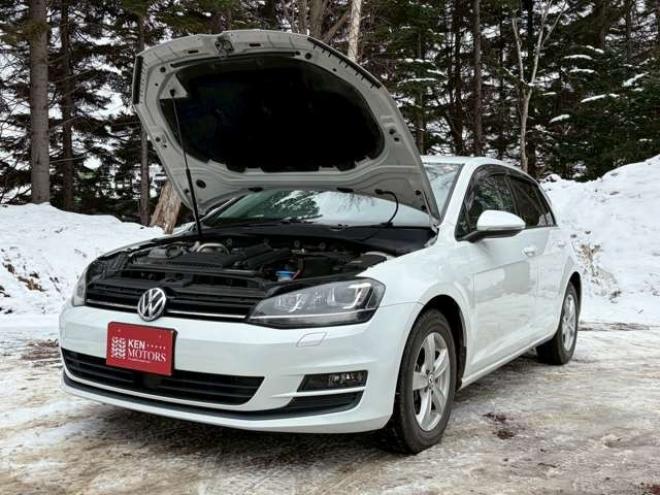 ゴルフTSI コンフォートライン　地デジナビ　バックカメラ　純正アルミホイール　パワステ　パワーウィンドウ　ABS　キーレスエントリー　ETC　クルーズコントロール　横滑り防止装置　エアコン　盗難防止装置　CD　アイドリングストップ 正規輸入車 2WD 1200