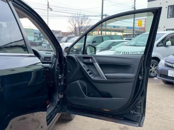 フォレスター2.0XT アイサイト 4WD　ターボ　パワステ　パワーウィンドウ　純正アルミ　ABS　キーレスエントリー　ETC　シートヒーター　社外エンジンスターター　パドルシフト　エアコン　電動シート　クルーズコントロール　盗難防止装置 2000