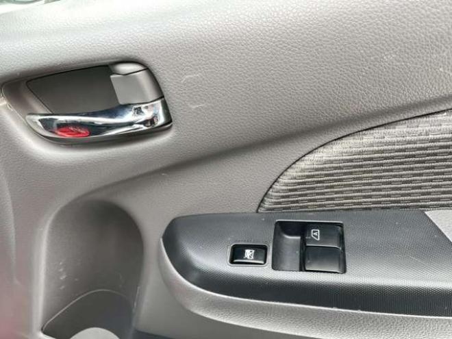 キャラバンNV350 2.5 プレミアムGX ロングボディ ディーゼルターボ 4WD　ベッドキット　スマートキー　キーレスエントリー　パワステ　パワーウィンドウ　ABS　ETC　エアコン　盗難防止装置　両側スライドドア 2500