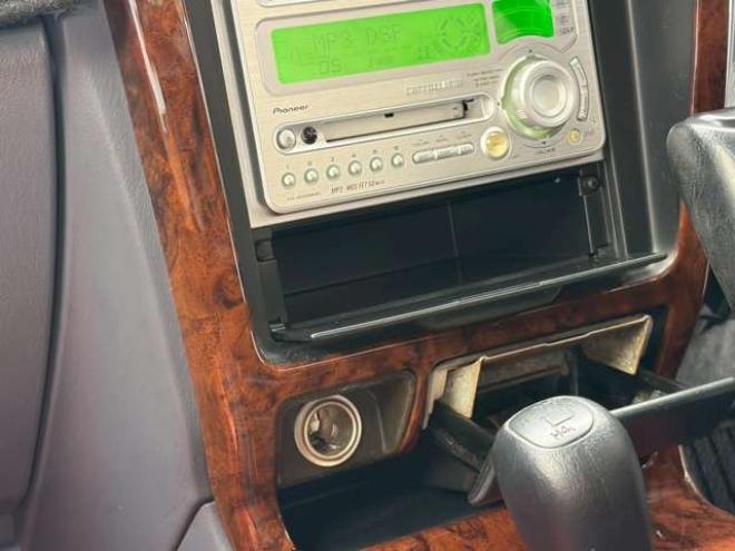 ハイラックスサーフ3.0 SSR-G ワイドボディ ディーゼルターボ 4WD　リフトアップ　全塗装済ベージュ　アルミホイール　メッキバンパー　サンルーフ　ETC　パワステ　パワーウィンドウ　ABS　キーレスエントリー　エアコン　寒冷地仕様 3000