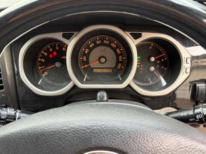 ハイラックスサーフ2.7 SSR-X リミテッド 4WD　社外アルミホイール　リフトアップ　社外ナビ　バックカメラ　ETC　寒冷地仕様　ABS　キーレスエントリー　パワステ　パワーウィンドウ　盗難防止装置　エアコン　ルーフレール 2700