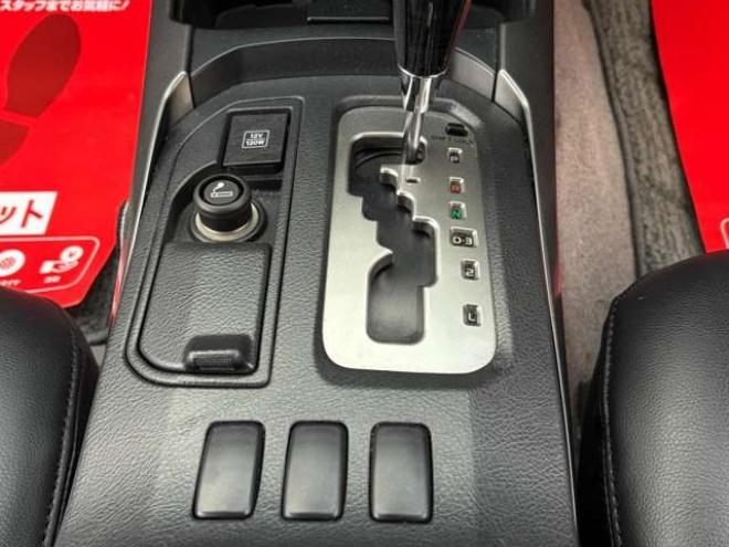 ハイラックスサーフ2.7 SSR-X リミテッド 4WD　社外アルミホイール　リフトアップ　社外ナビ　バックカメラ　ETC　寒冷地仕様　ABS　キーレスエントリー　パワステ　パワーウィンドウ　盗難防止装置　エアコン　ルーフレール 2700