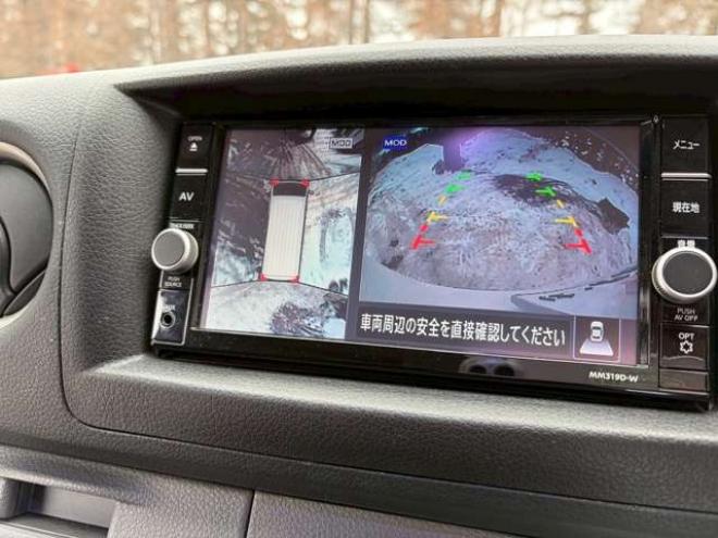 キャラバンNV350 2.5 プレミアムGX ロングボディ ディーゼルターボ 4WD　ベッドキット　カーテン　フロントスポイラー　グリルカバー　ルーフスポイラー　リアヒーター　社外ナビ　左側電動スライドドア　社外アルミホイール　ETC　バックカメラ　パワステ　パワーウィンドウ　キーレス 2500