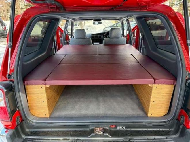 ハイラックスサーフ2.7 SSR-X 4WD　リフトアップ　全塗装済レッド　社外ナビ　ETC　パワステ　パワーウィンドウ　ABS　キーレスエントリー　ルーフレール　サンルーフ 2700