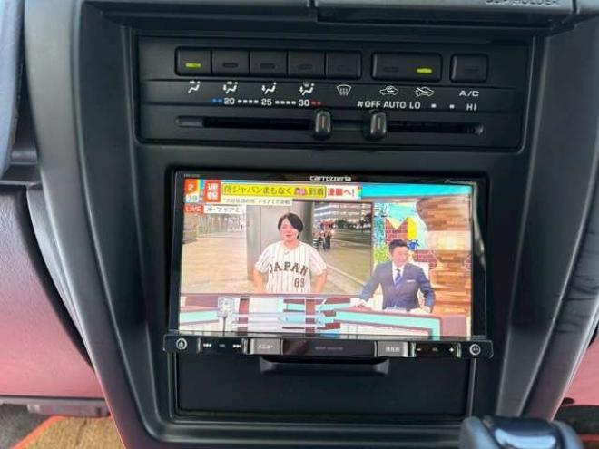 ハイラックスサーフ2.7 SSR-X 4WD　リフトアップ　全塗装済レッド　社外ナビ　ETC　パワステ　パワーウィンドウ　ABS　キーレスエントリー　ルーフレール　サンルーフ 2700