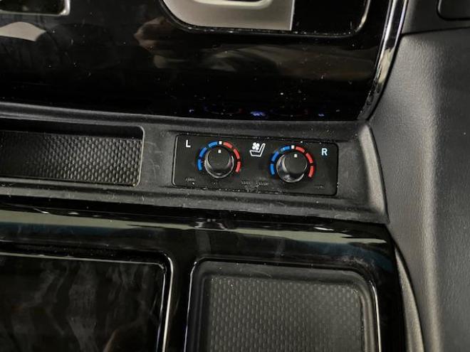 アルファード２．５Ｓ　Ｃパッケージ　本州仕入　寒冷地仕様　禁煙車　ＲＡＹＳ１８インチＡＷ　社外１６ＡＷ＋スタッドレスタイヤ付　純正リアフリップダウンモニター　全方位アラウンドビューモニター　前後ドライブレコーダー　パワーバックドア 4WD 2500 5Dr