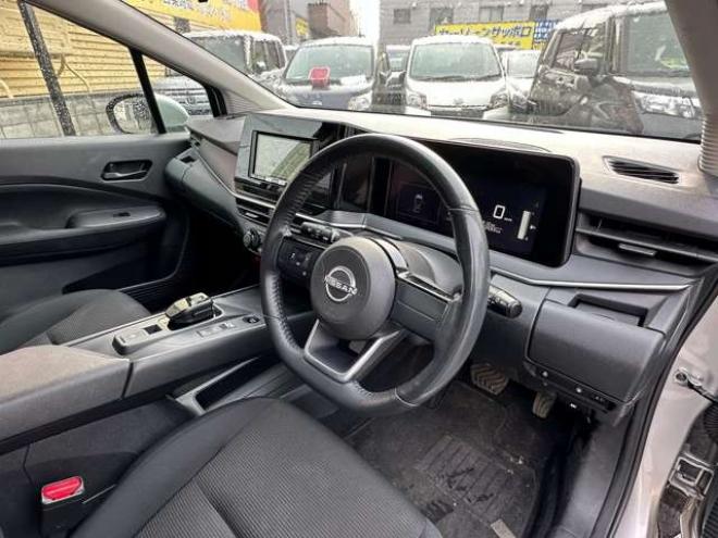 ノート1.2 S FOUR 4WD　ナビ　Bluetooth　アラウンドビューモニター　バックモニター　　オートホールド　アイドリングストップ　USB　スチールホイール冬　レーンキープアシスト　横滑り防止装置　コーナーセンサー　シートヒーター 1200