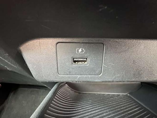 ノート1.2 S FOUR 4WD　ナビ　Bluetooth　アラウンドビューモニター　バックモニター　　オートホールド　アイドリングストップ　USB　スチールホイール冬　レーンキープアシスト　横滑り防止装置　コーナーセンサー　シートヒーター 1200