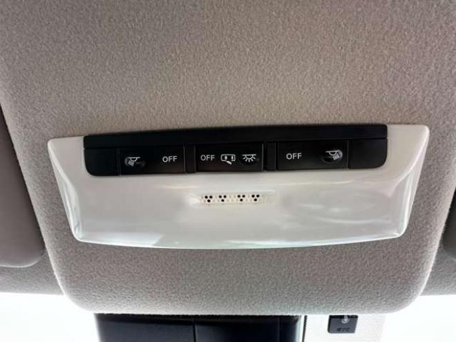 ノート1.2 S FOUR 4WD　ナビ　Bluetooth　アラウンドビューモニター　バックモニター　　オートホールド　アイドリングストップ　USB　スチールホイール冬　レーンキープアシスト　横滑り防止装置　コーナーセンサー　シートヒーター 1200