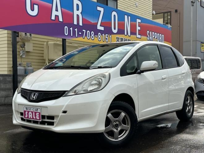 フィット1.3 G スマートセレクション 4WD　HONDAスマートキーシステム　ナビ　社外アルミホイール冬　社外アルミホイール夏 1300