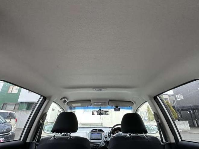 フィット1.3 G スマートセレクション 4WD　HONDAスマートキーシステム　ナビ　社外アルミホイール冬　社外アルミホイール夏 1300