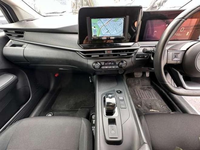 ノート1.2 S FOUR 4WD　ナビ　Bluetooth　オートホールド　アイドリングストップ　USB　スチールホイール冬　レーンキープアシスト　横滑り防止装置　コーナーセンサー　シートヒーター 1200