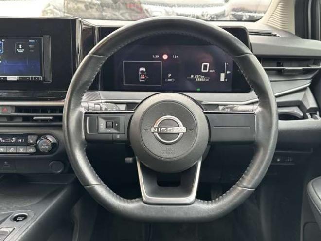 ノート1.2 S FOUR 4WD　ナビ　Bluetooth　オートホールド　アイドリングストップ　USB　スチールホイール冬　レーンキープアシスト　横滑り防止装置　コーナーセンサー　シートヒーター 1200