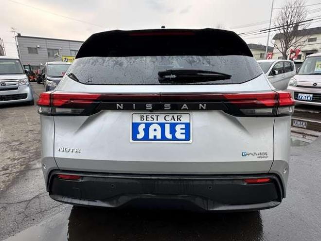 ノート1.2 S FOUR 4WD　ナビ　Bluetooth　オートホールド　アイドリングストップ　USB　スチールホイール冬　レーンキープアシスト　横滑り防止装置　コーナーセンサー　シートヒーター 1200