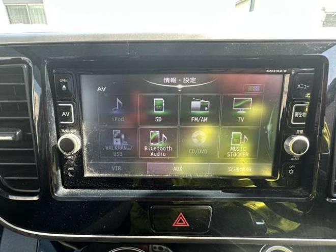 デイズルークスハイウェイスター Xターボ 4WD　片側パワースライドドア　Bluetooth　アイドリングストップ　横滑り防止　衝突軽減ブレーキ　シートヒーター　ナビ　地デジ　アラウンドビューモニター　バックモニター　純正アルミホイール夏　プッシュスタート 660