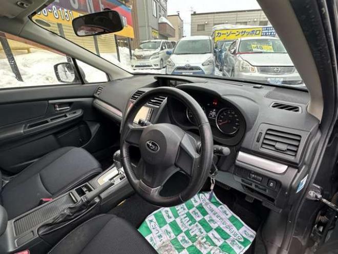 インプレッサスポーツ 1.6 i-L 4WD　SDナビ　Bluetooth　横滑り防止装置　アイドリングストップ　ETC　純正アルミホイール夏　　地デジ 1600